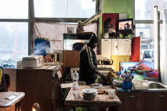 Several businesses have started up within the occupation. From the beginning, the inhabitants did their best to work. Adem opened a small restaurant on the ground floor of the orange building. Turin.